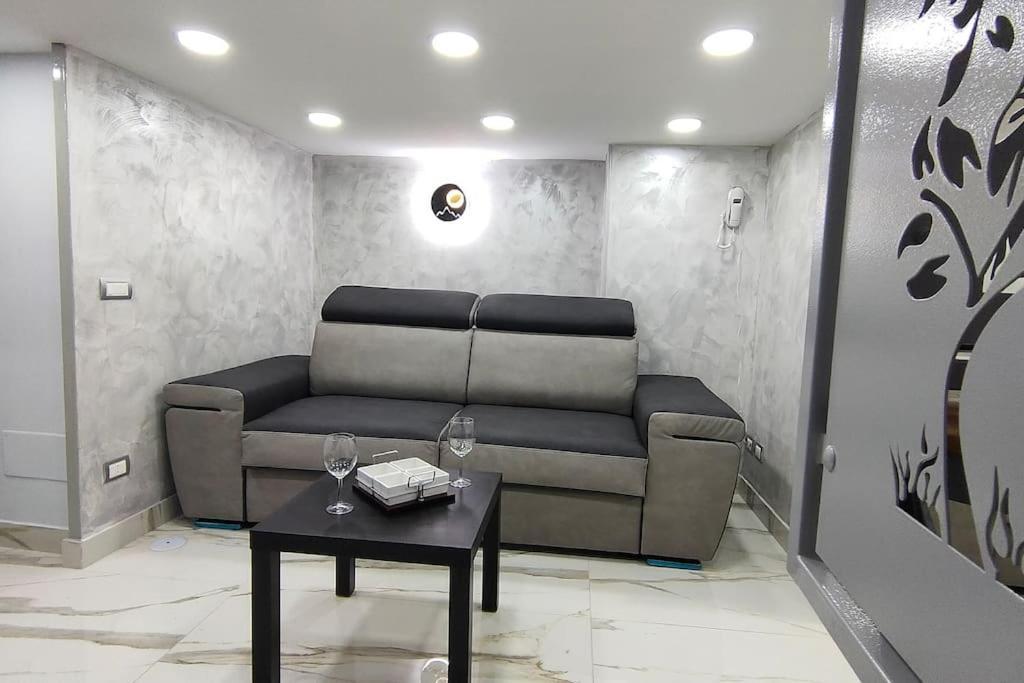 Il Duomo A Due Passi Apartment Naples Exterior photo